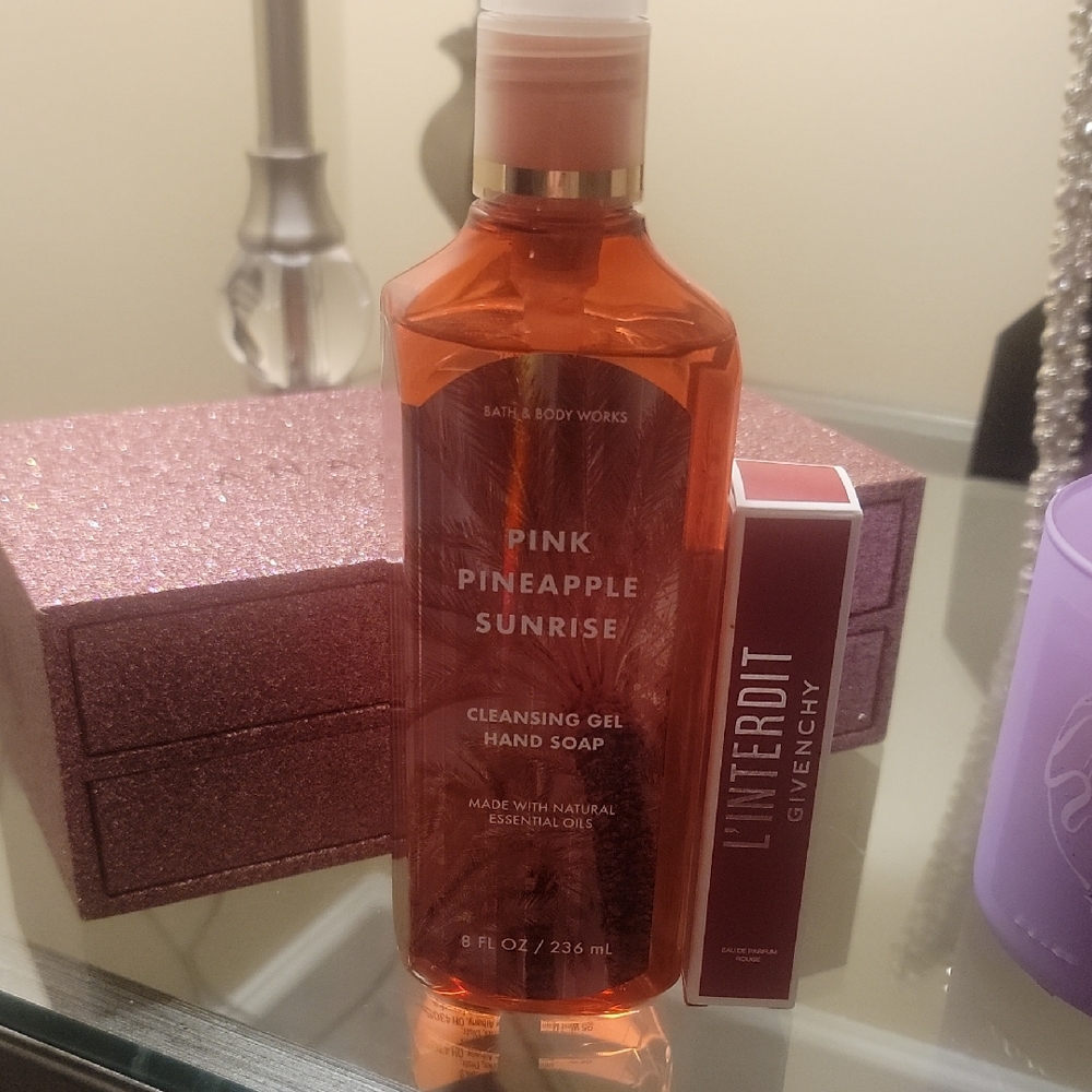 Givenchy. Eau de Parfum .42 Oz. Bath & Body Work Gel Hand Soap Bundle. BNWT.